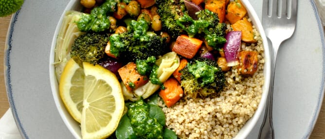Spinach Pesto Chickpea Bowl Thumbnail